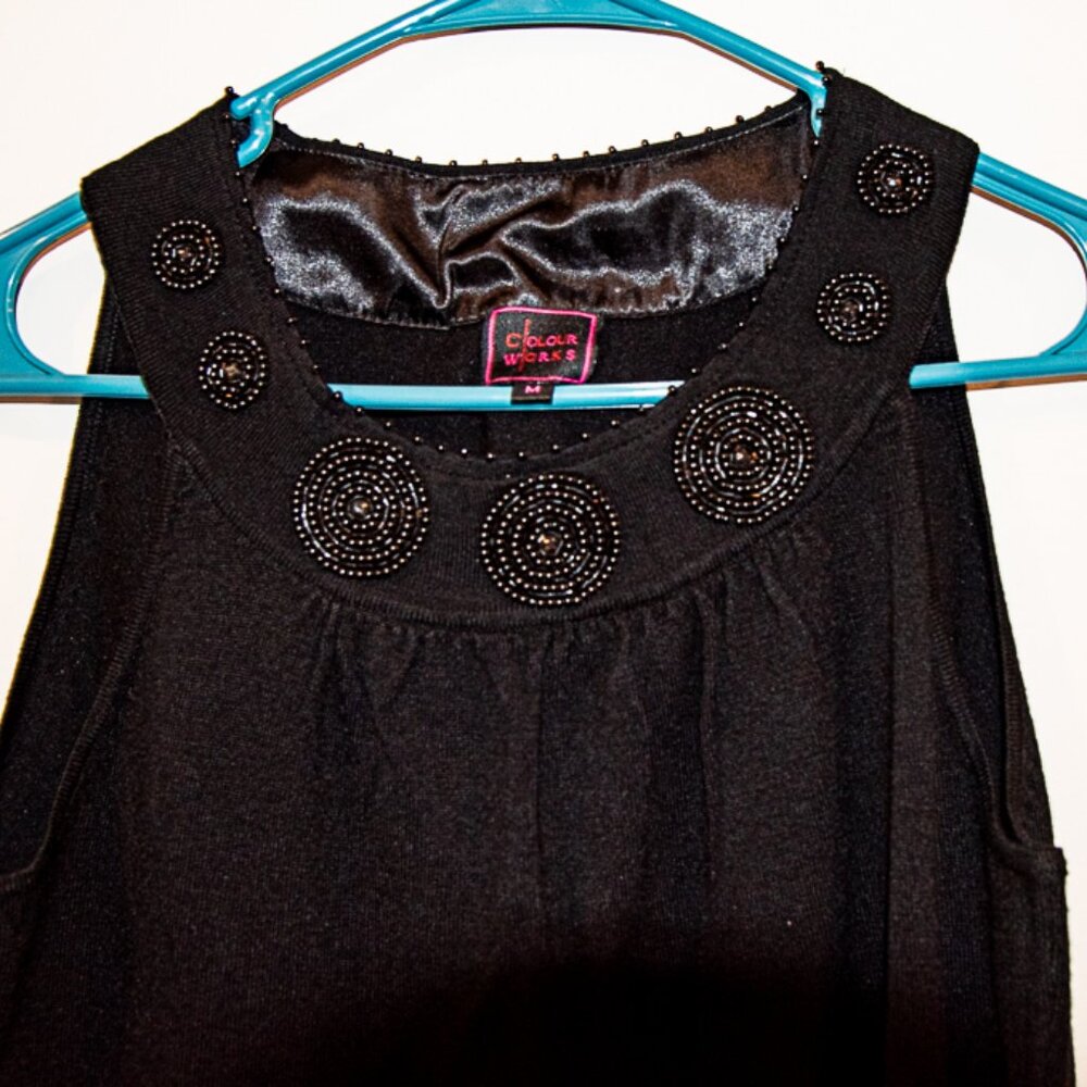 Colour Works Sleeveless top Black with black beading at neckline Size Med
